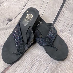 Yellow Box Black Glitter Wedged Flip Flops Size 8 Excellent Condition